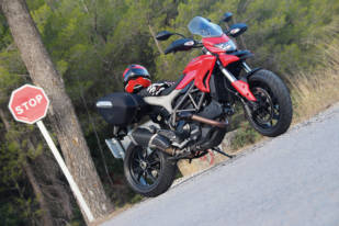 Ducati Hyperstrada 821