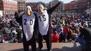 Más de 6.000 motoristas reivindican en Valladolid que se celebre Pingüinos 2015