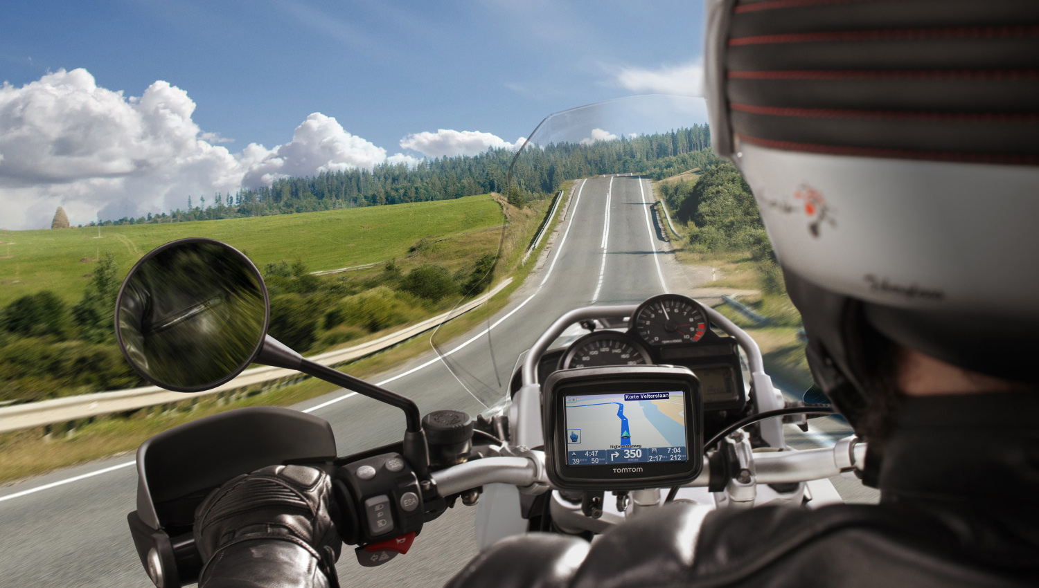 Corver promociona la gama TomTom de navegadores para moto