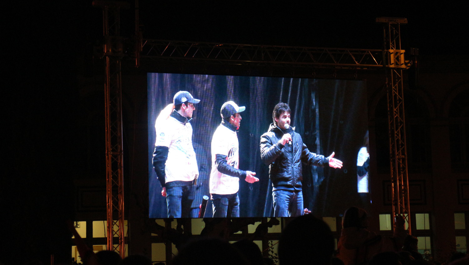 Cervera rinde homenaje a los hermanos Márquez