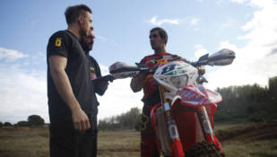 Pilotos y técnicos evalúan la gama de suspensión off road Öhlins 2015 Pilotos y técnicos evalúan la gama de suspensión off road Öhlins 2015