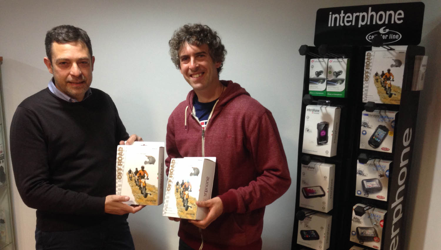 Ramon Brucart probará los productos Interphone para MotoTaller