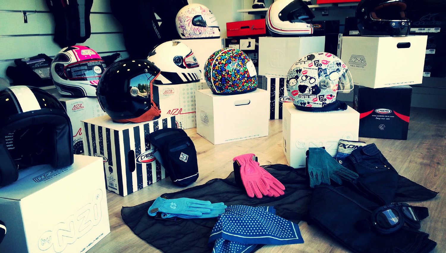 Las moteras de Madrid ya tienen una tienda exclusiva para ellas, Women Bikers Zone
