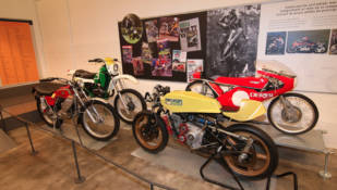 La Moto. Sociedad, industria y competición, la nueva exposición permanente en el Museo de la Moto de Barcelona