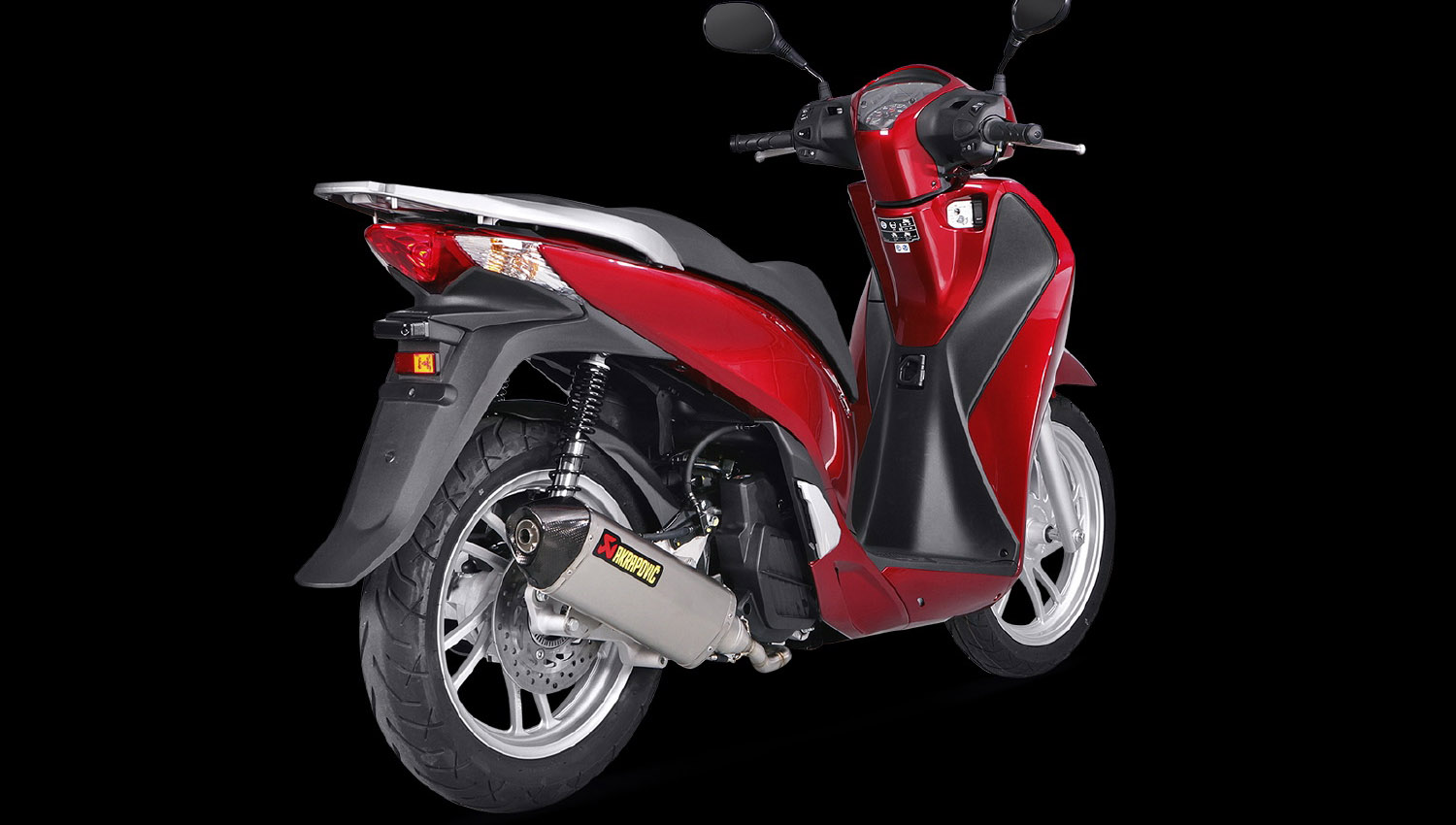 Parts Europe mejora sus servicios a los distribuidores de Akrapovič