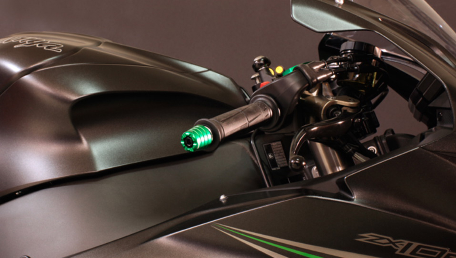 TF Superbike ya dispone de los últimos accesorios Evotech para la Kawasaki ZX10R 2016