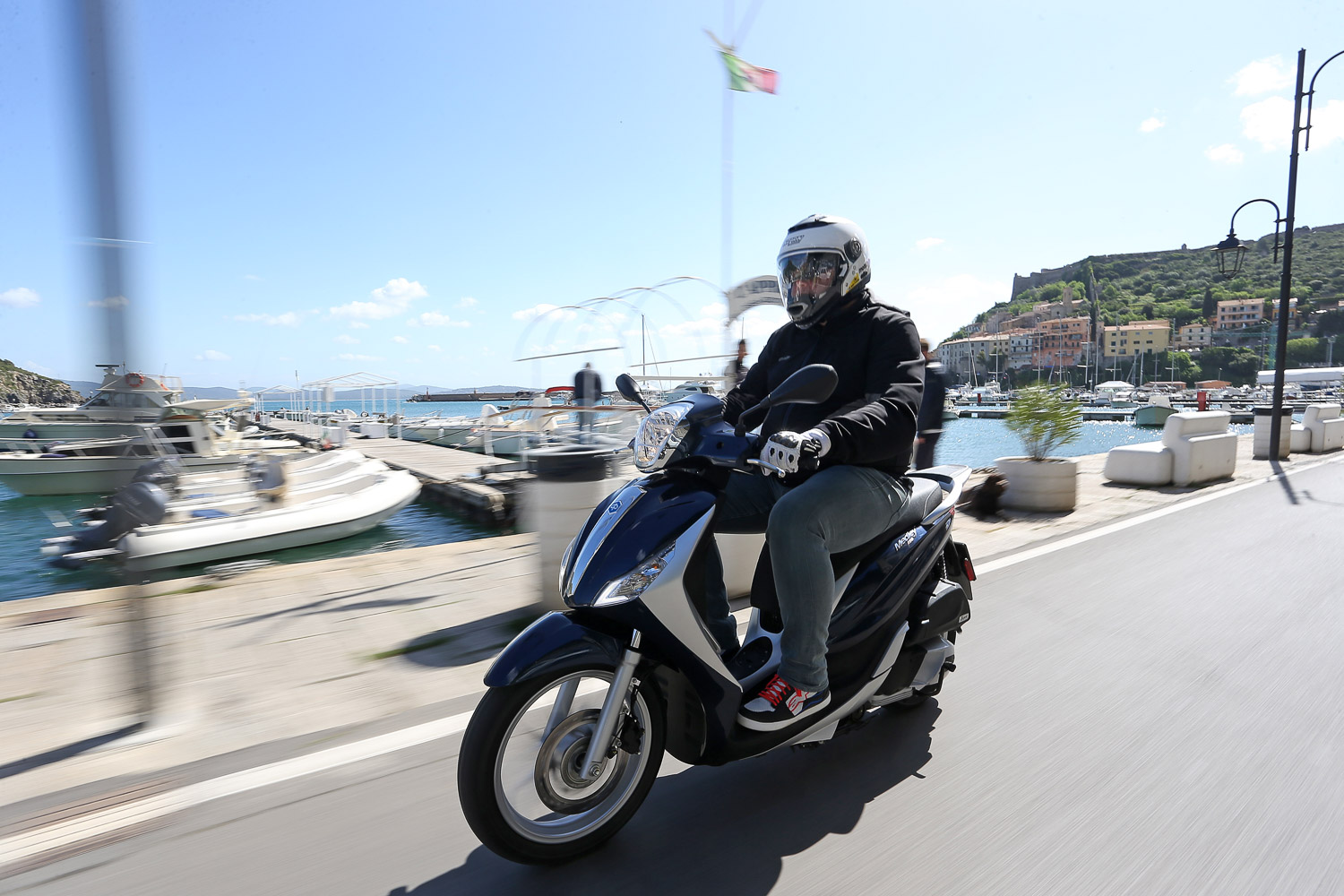 Contacto: Piaggio Medley 125