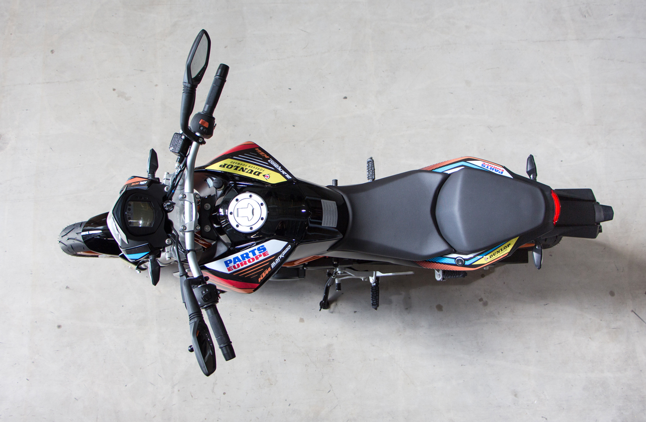 Parts Europe y Dunlop sortean una KTM Duke 390