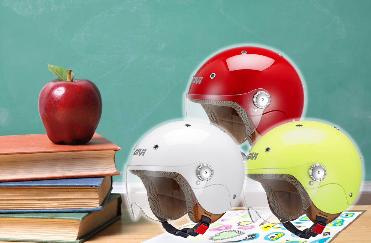 Cascos Junior 3 y bolsas Easy-T de Givi