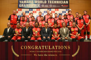 Los mejores mecánicos del mundo de Yamaha son un japonés y un indio