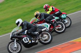 Continental, protagonista en las competiciones de motos clásicas