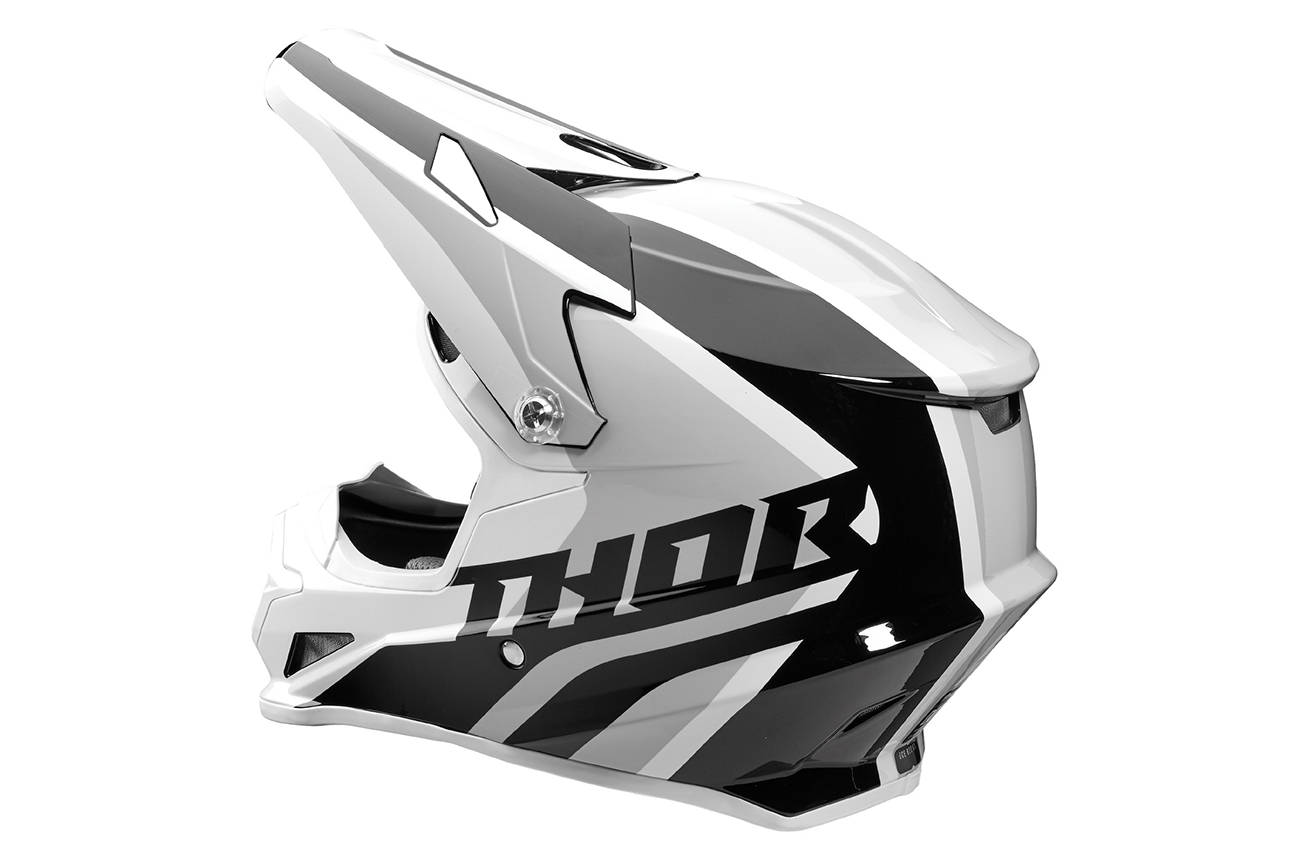 Protección, diseño espectacular y precio competitivo con el nuevo casco Sector de Thor