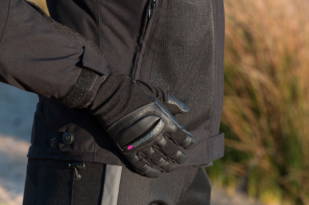 Los guantes SKIP Lady y Man, de Garibaldi, pensados para el verano