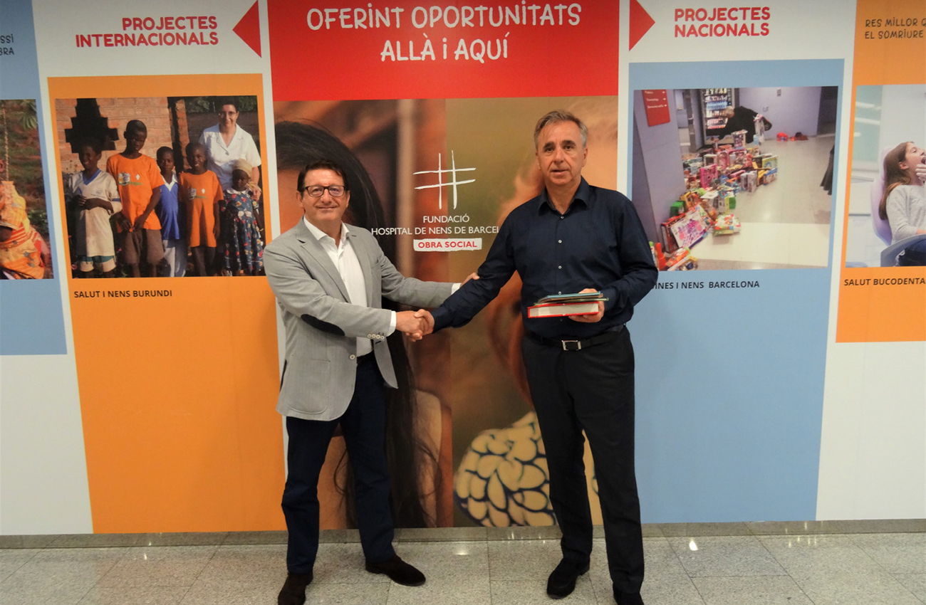 Rodi Motor Services dona más de 500 libros recolectados al Hospital de Nens de Barcelona