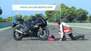 Yamaha YZF-R6 2017: prueba por María Calero #26