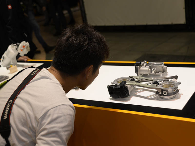 Continental exhibe tecnología y su ampliada gama de neumáticos en EICMA 2017