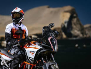 KTM y Alpinestars te visten