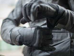 Hevik presenta los guantes de invierno Rock Dark R