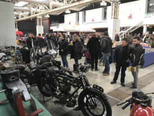 Retromoto Barcelona reúne a más de 14.000 aficionados a las motos clásicas