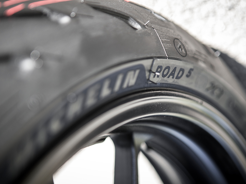 Descubrimos los nuevos Michelin Road 5