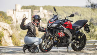 Aprilia Tuono 125 QS: Un pequeño gran placer