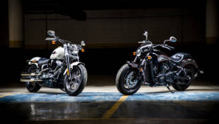 Indian Scout Sixty Vs. Harley Davidson Softail Slim: Polos opuestos.