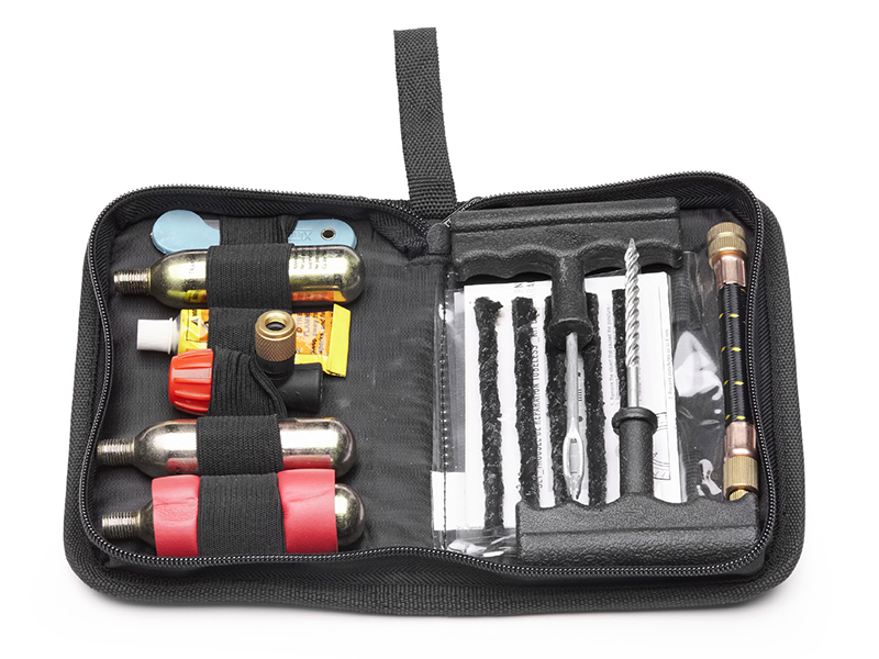 Givi lanza un completo y compacto kit repara pinchazos