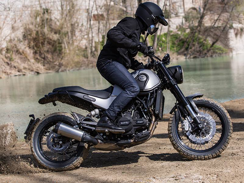 La Benelli Leoncino Trail baja de precio