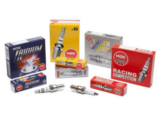 NGK Spark Plug lanza 22 nuevas bujías de moto