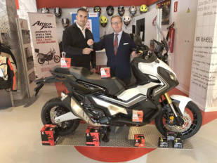 GS Yuasa entrega las Honda de la promoción “Gana con Yuasa”