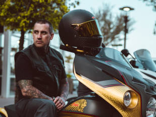 Integral, retro y personalizable, así es el nuevo casco Bell Eliminator que distribuye Bihr