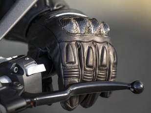 Deportividad en los días más fríos con los nuevos guantes Seventy Degrees