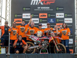 Jorge Prado, 18 años y bicampeón del mundo de MX2