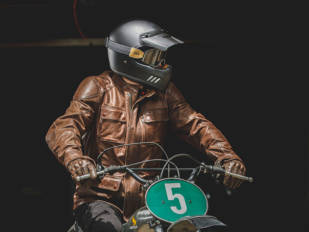 Astone Helmets lanza su casco Super Retro