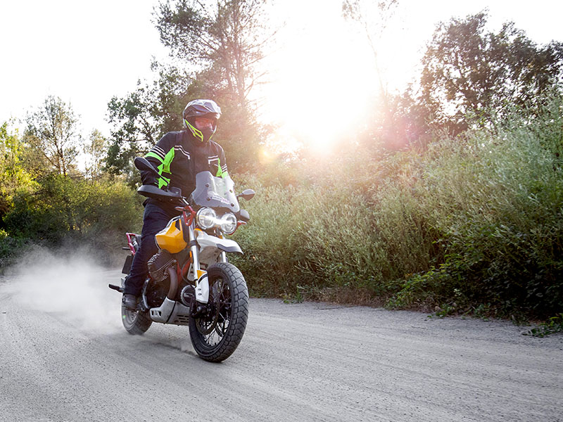 Moto Guzzi V85TT: Personalidad propia
