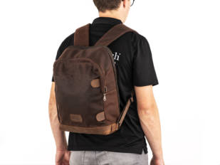 Wunderlich presenta su Tank Bag, una mochila / bolsa sobredepósito para la BMW R NineT