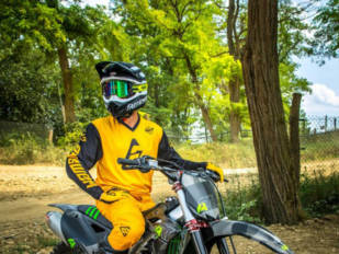 Oakley confía en Bihr para su distribución a España y Portugal Oakley confía en Bihr para su distribución a España y Portugal