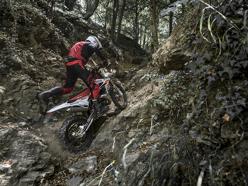 Nuevo Battlecross E50 Extreme, la propuesta de Bridgestone para el enduro de competición