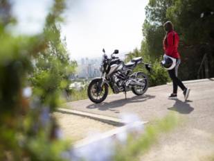 Honda CB 125R: Café Irresistible Honda CB 125R: Café Irresistible