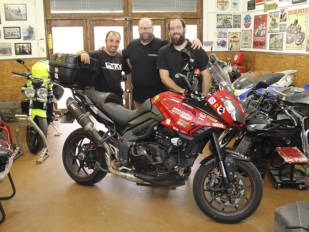 Instalamos tres accesorios Puig en nuestra Triumph Tiger Sport 1050