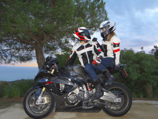 Gama de equipamiento On Board Moto: Conduce seguro, equípate On Board