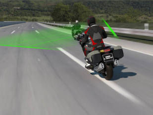 BMW Motorrad presenta su nuevo control de crucero activo (ACC)