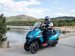 Peugeot Metropolis: Un escúter de tres ruedas con los colmillos afilados Peugeot Metropolis: Un escúter de tres ruedas con los colmillos afilados