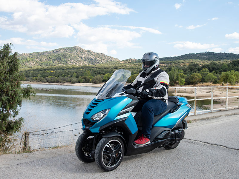 Peugeot Metropolis: Un escúter de tres ruedas con los colmillos afilados