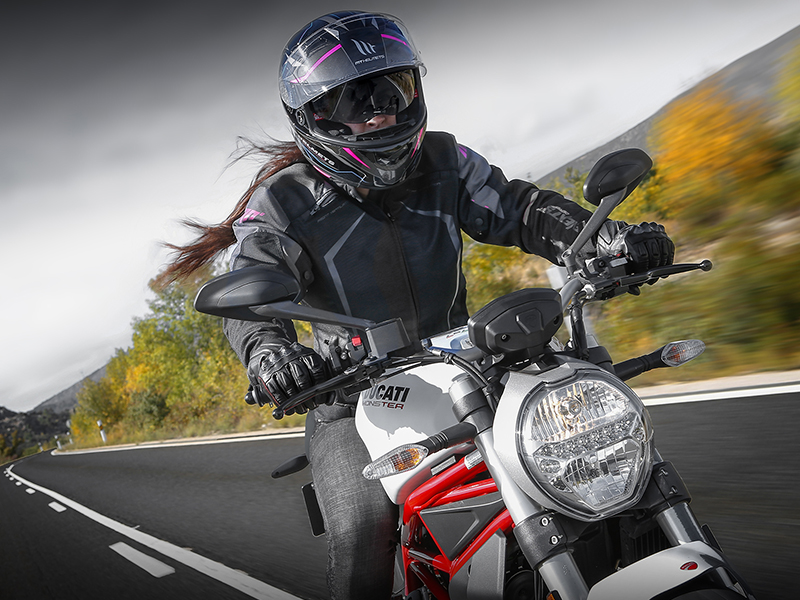 Estilo y protección con la gama de equipamiento para mujer de Seventy Degrees
