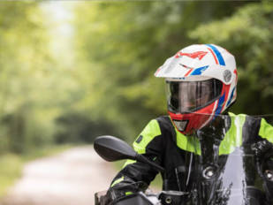 Descubre las 5 ventajas de los cascos modulares de GIVI