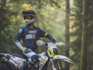 Husqvarna presenta la espectacular colección “Factory Replica 2020 by SHOT”