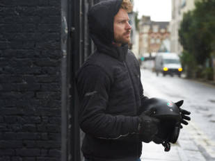 Protección y confort con la chaqueta Frontier de RST