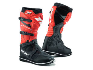Sal del asfalto con las nuevas botas X-BLAST de TCX Boots