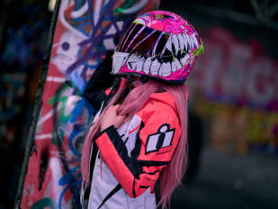 Explosión de color en los nuevos cascos de la colección Icon Spring 2021
